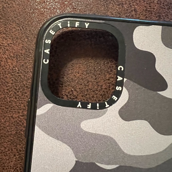 iPhone 11 Pro Max case - Picture 5 of 6